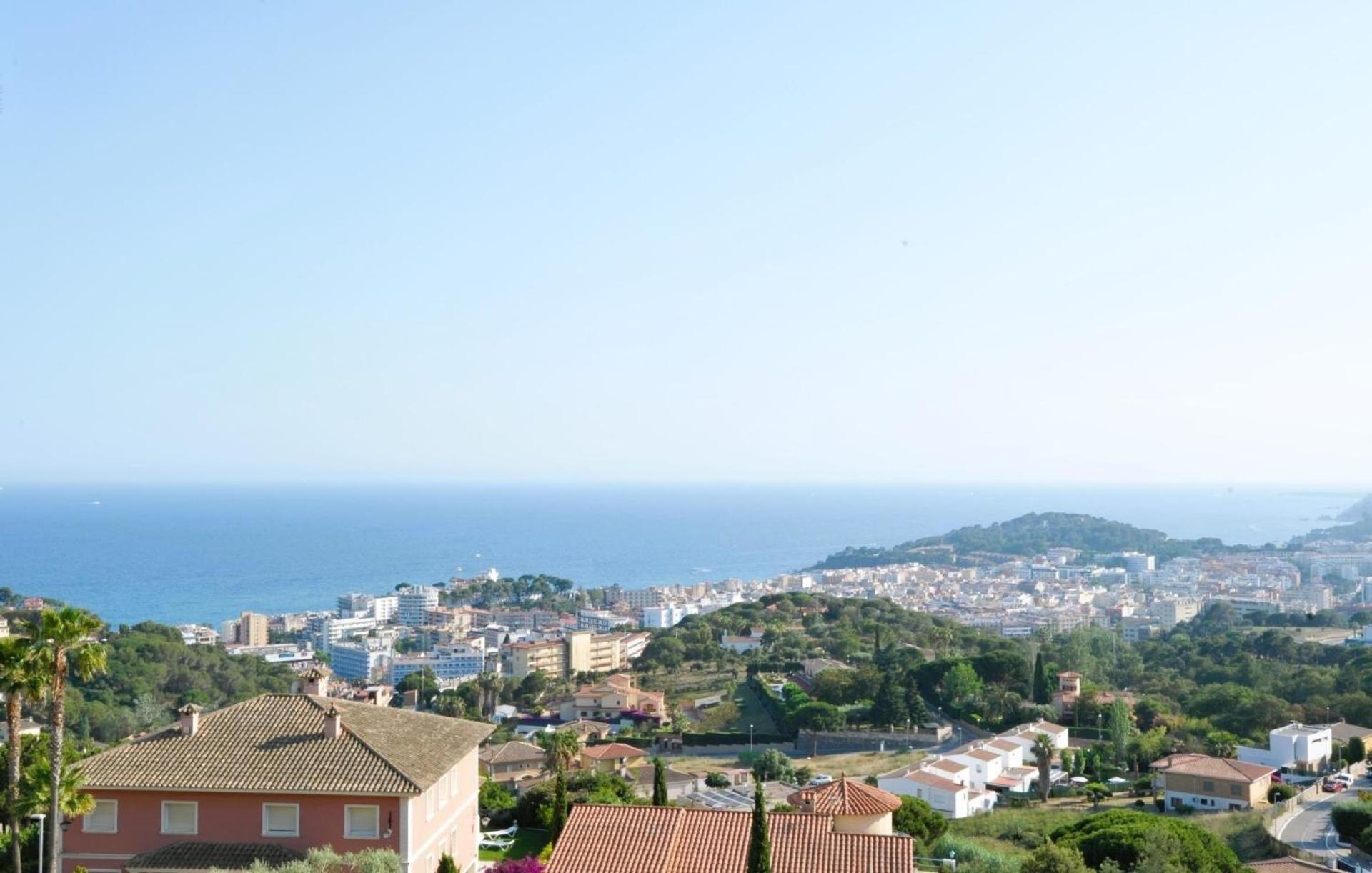Fluvia Fuer 17 Personen In Vakantiehuis Lloret de Mar